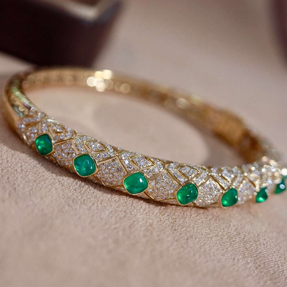 14k Gold 4.33 Ctw Vivid Green Natural Emerald & Diamond Bangle - 4