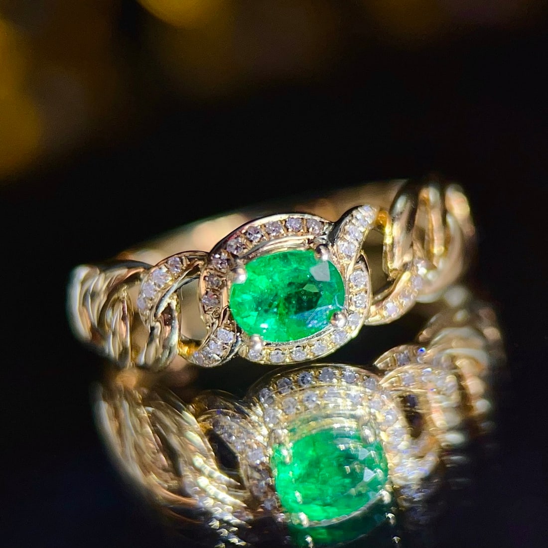 14k Gold 0.36 Ct Vivid Green Natural Emerald & Diamond Ring - 2