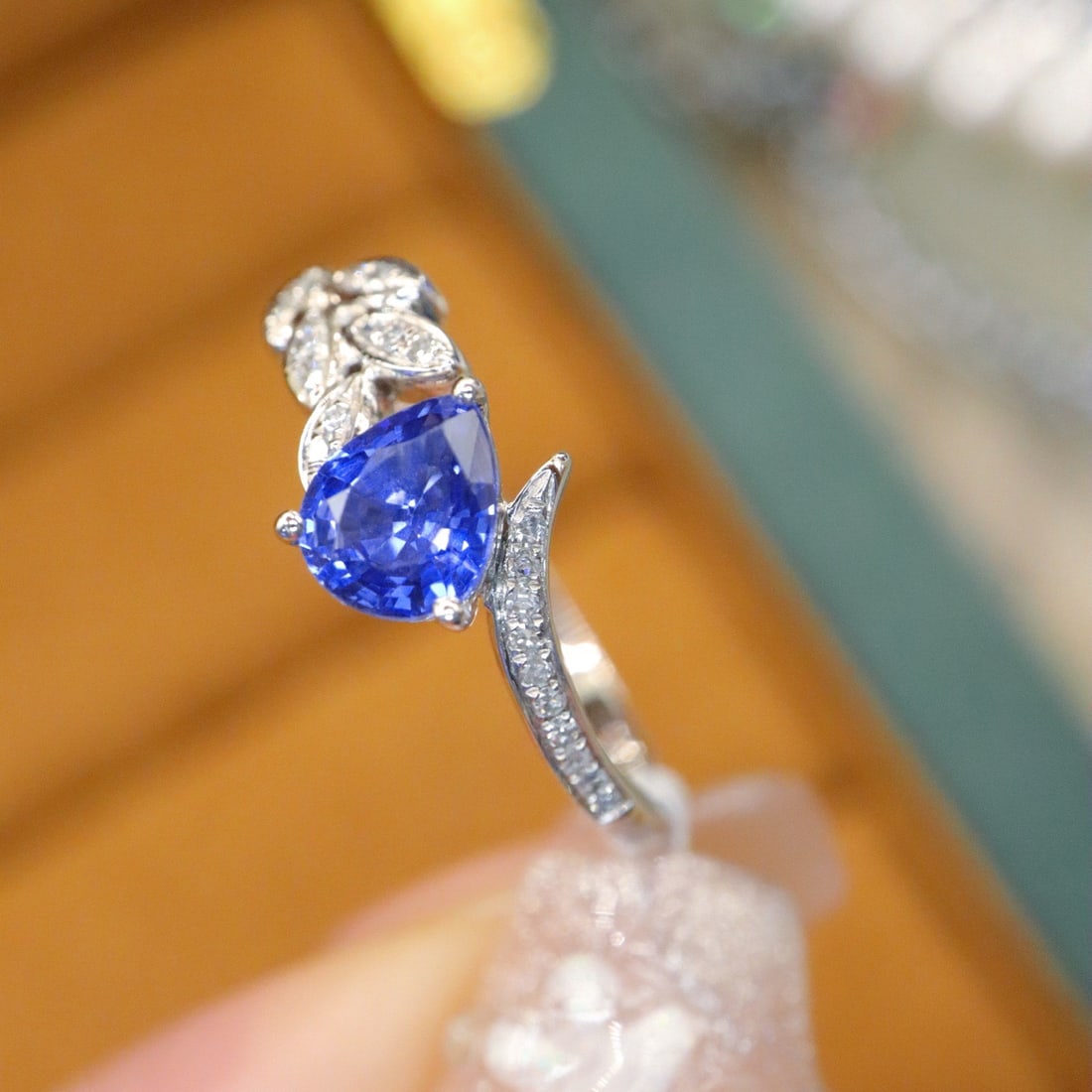 14k Gold 0.82 Ctw Natural Sapphire & Diamond Ring - 3