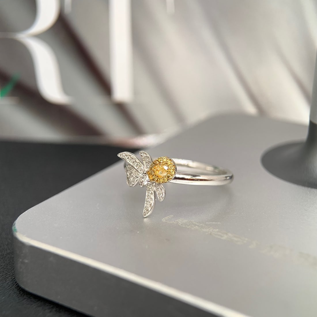 14k Gold 0.26 Ctw Natural Yellow Diamond & Diamond Ring - 2