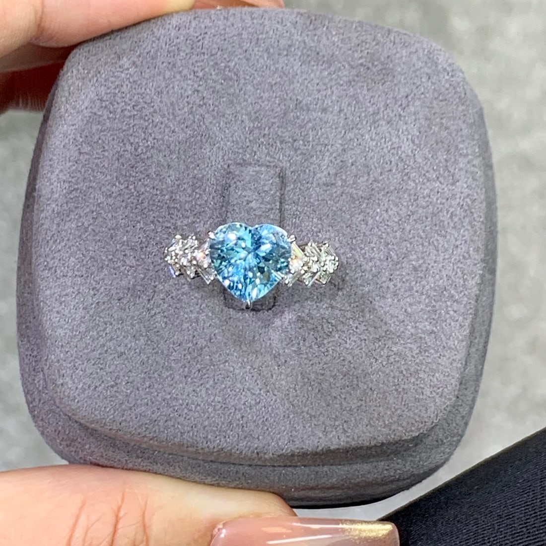 14k Gold 2.75 Ctw Natural Aquamarine & Diamond Ring - 5