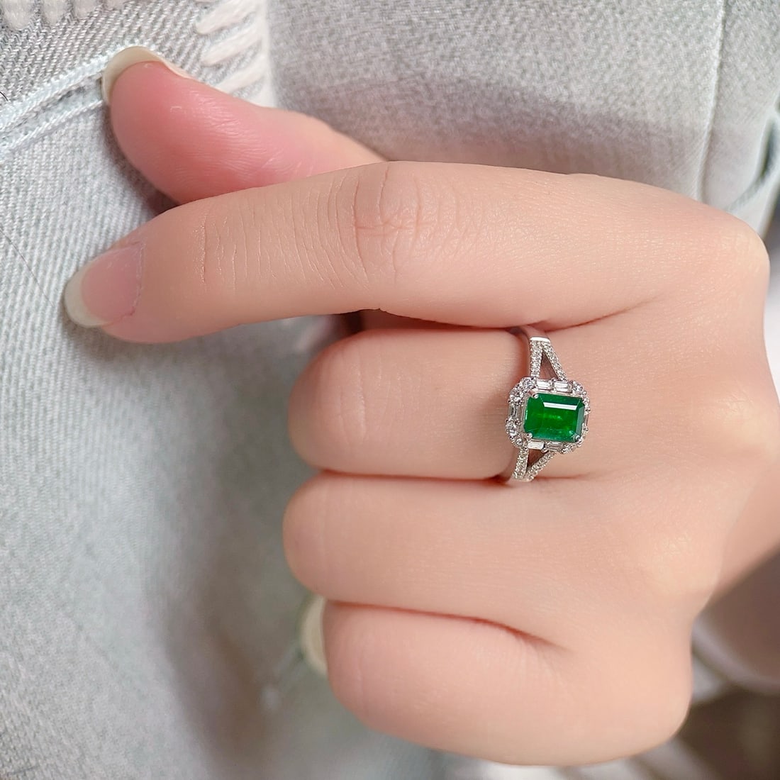 14k Gold 1.62 Ctw Vivid Green Natural Emerald & Diamond Ring - 5