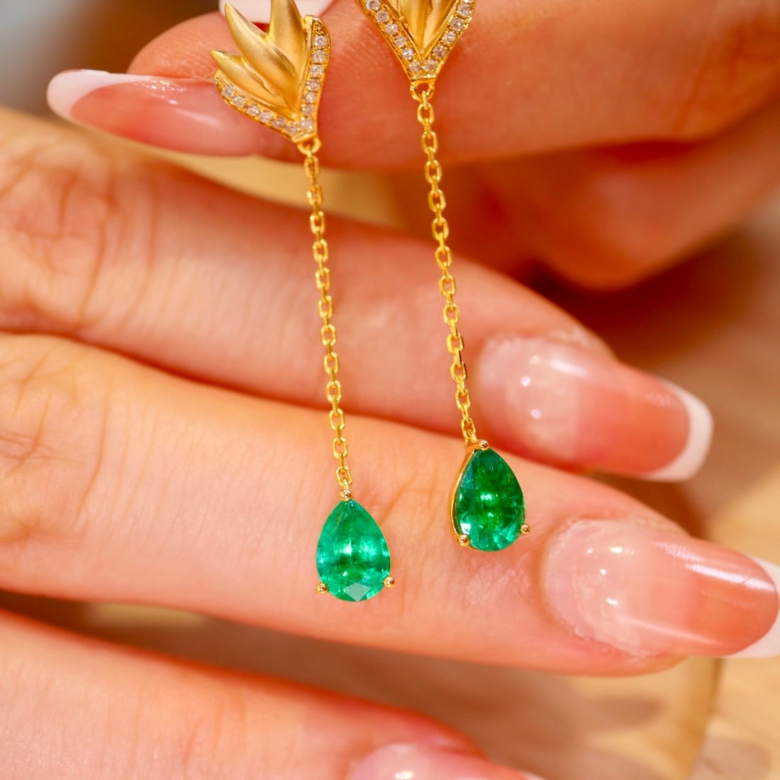 14k Gold 1.50 Ctw Vivid Green Natural Emerald & Diamond Earrings - 2