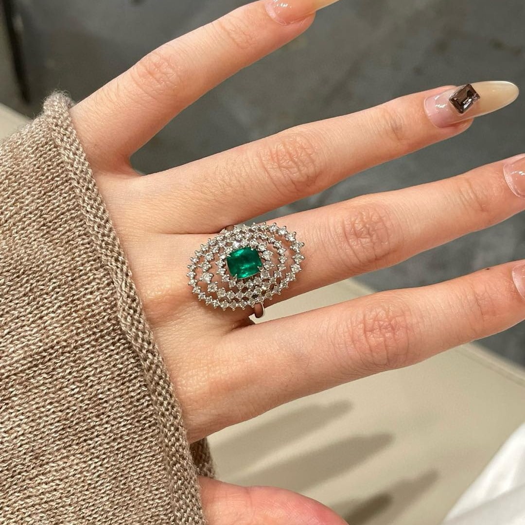 14k Gold 2.22 Ctw Vivid Green Natural Emerald & Diamond Ring - 2