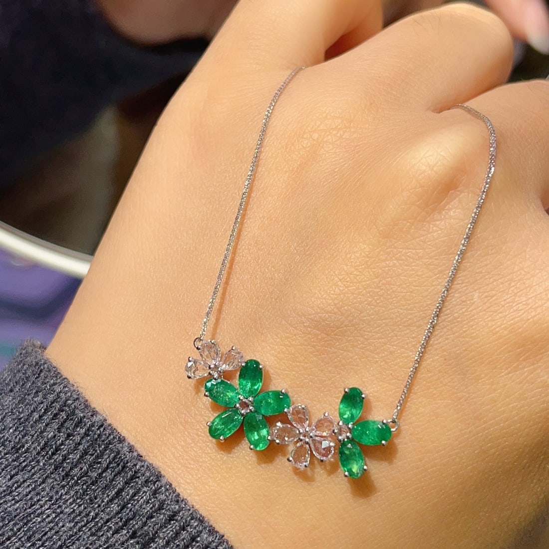 14k Gold 2.80 Ct Natural Emerald & Sapphire Necklace - 4