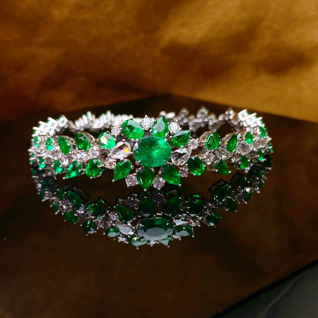 14k Gold 8.88 Ctw Vivid Green Natural Emerald & Diamond Bracelet - 2