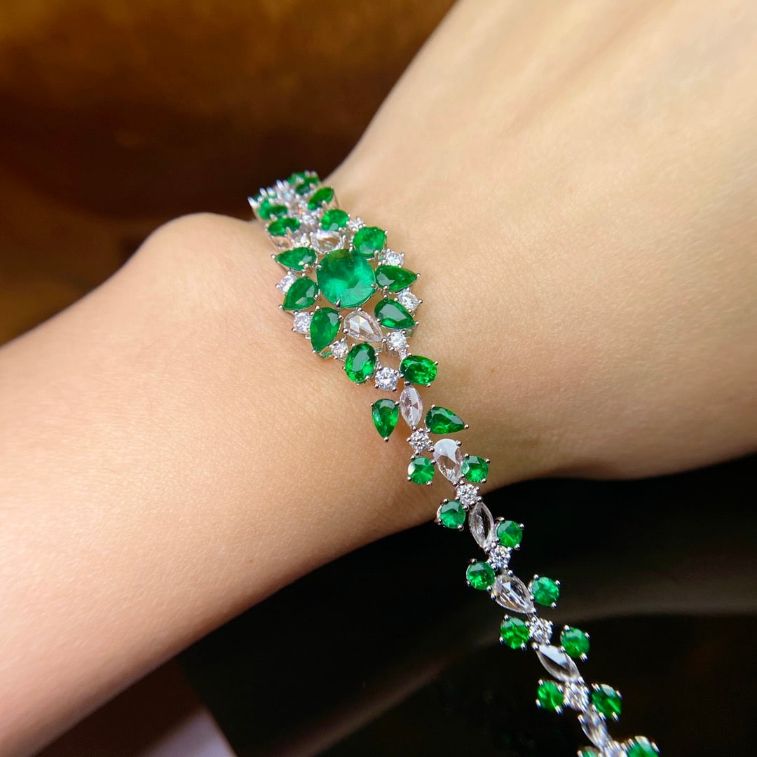 14k Gold 8.88 Ctw Vivid Green Natural Emerald & Diamond Bracelet - 6