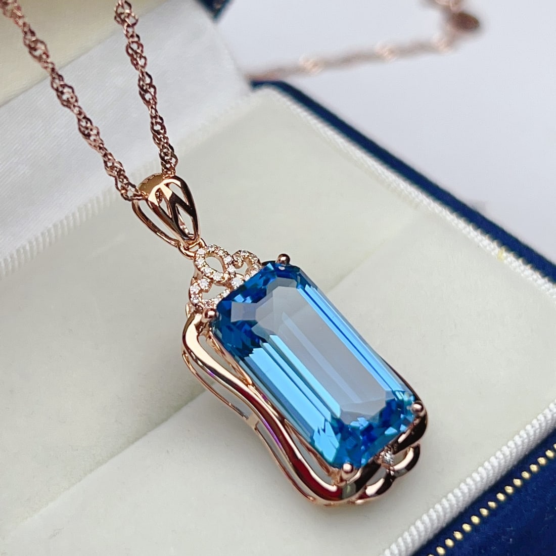 14k Gold 11.41 Ctw Natural Topaz & Diamond Pendant( Without Chain ) - 3