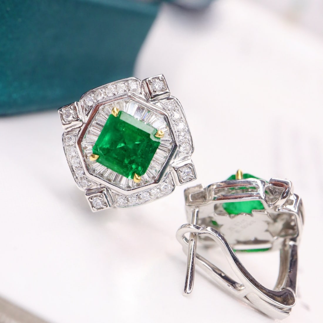 14k Gold 2.27 Ctw Vivid Green Natural Emerald & Diamond Earrings - 3