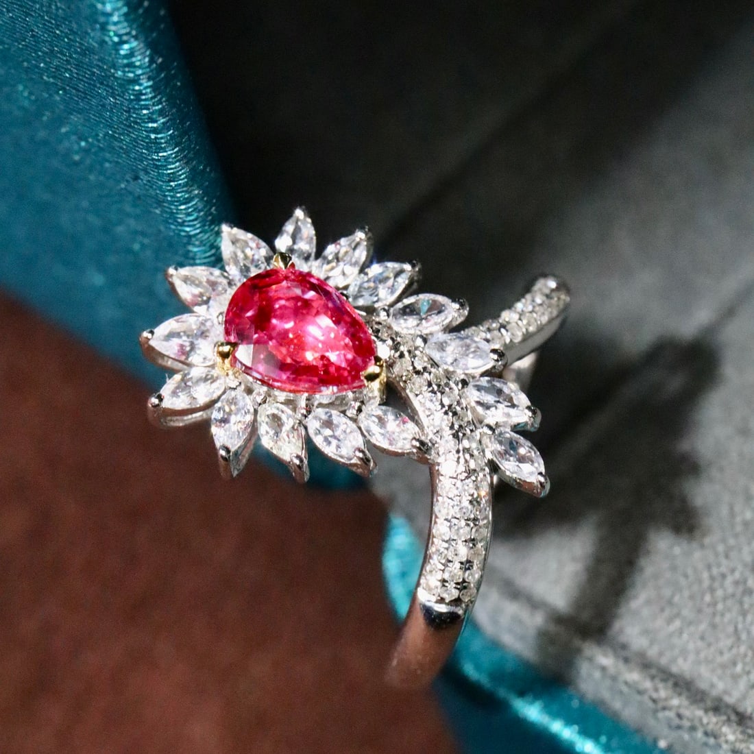 14k Gold 1.09 Ctw Natural Sapphire & Diamond Ring - 4