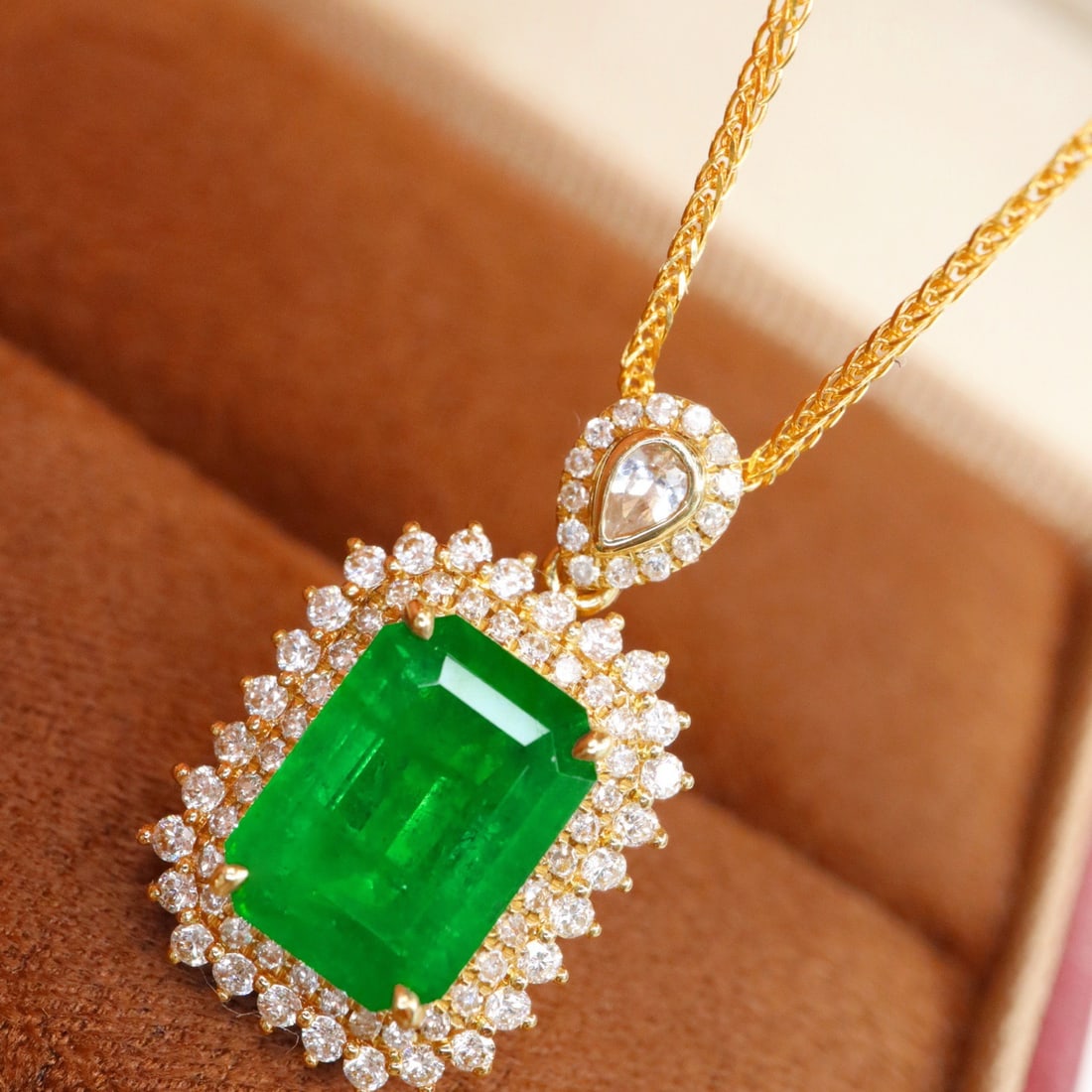 14k Gold 2.42 Ctw Vivid Green Natural Emerald & Diamond Pendant( Without Chain ) - 2