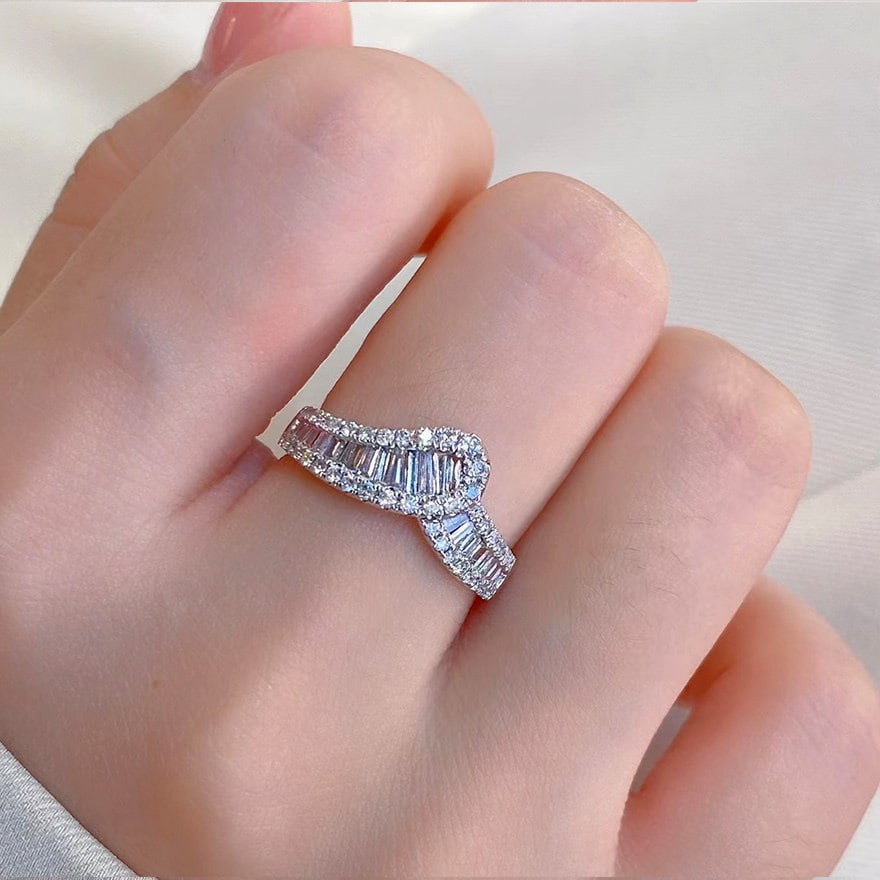 14k Gold 0.6 Ct Natural H Diamond Ring - 5