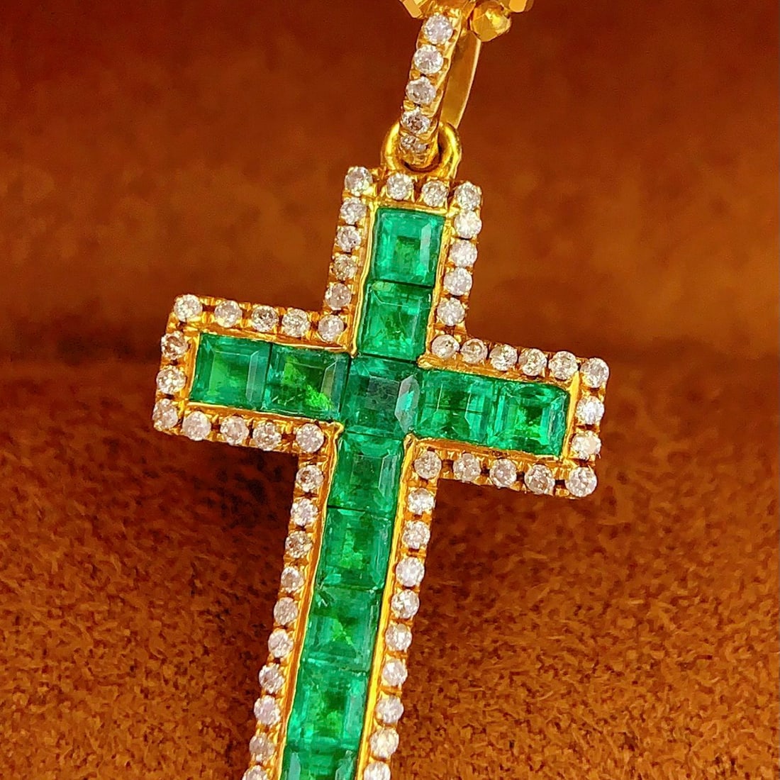 14k Gold 1.5 Ct Natural Emerald & Diamond Pendant( Without Chain ) - 2