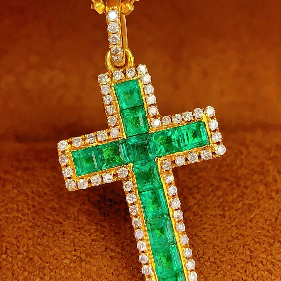 14k Gold 1.5 Ct Natural Emerald & Diamond Pendant( Without Chain ) - 4