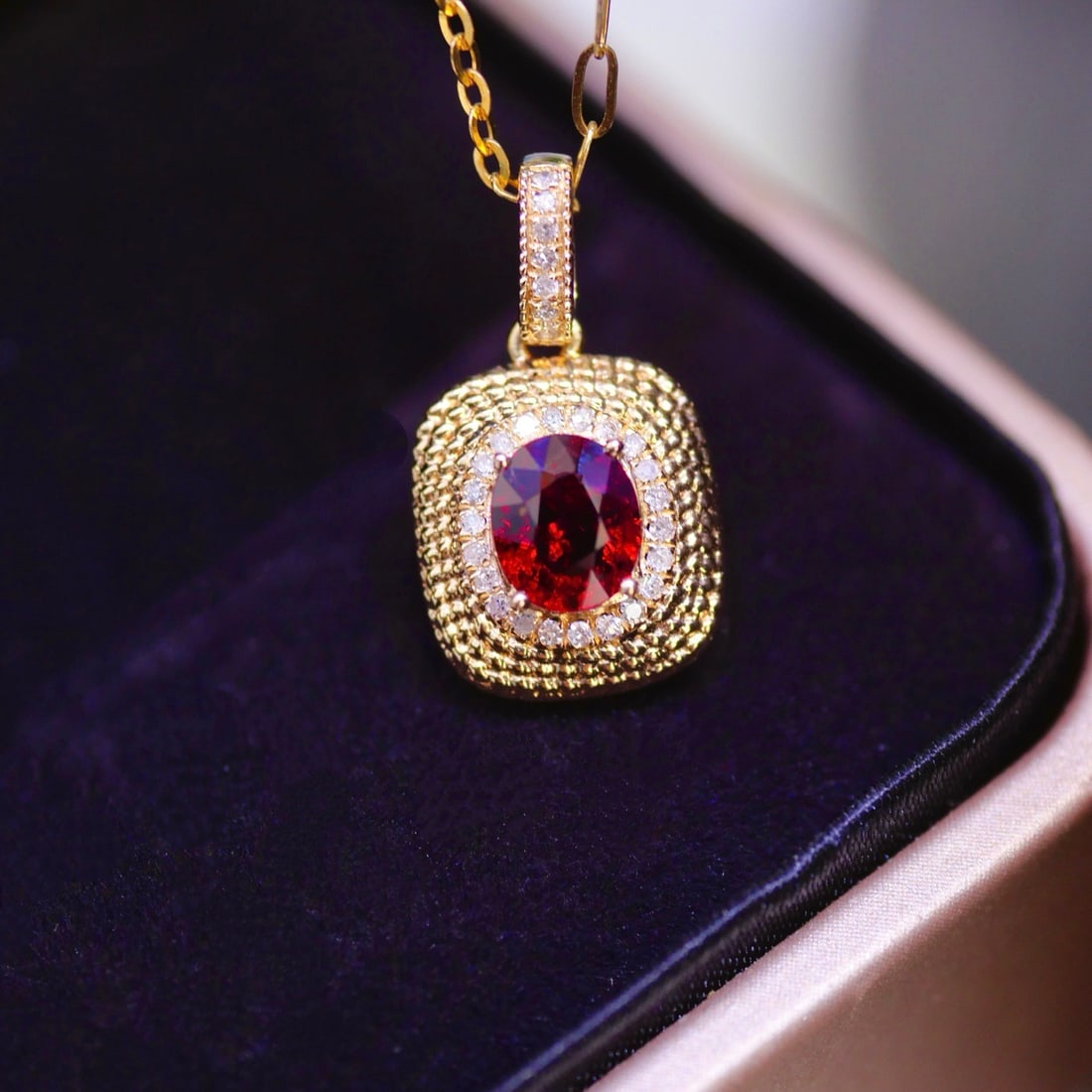 14k Gold 0.57 Ctw Natural Ruby & Diamond Pendant( Without Chain ): Ref:231112364 // gold content:14k gold // main gemstone:ruby // shape:oval // carat weight:0. 50ct // color:red // treatment:natural // // adjacent gemstone 2 : diamond // shape:round // carat