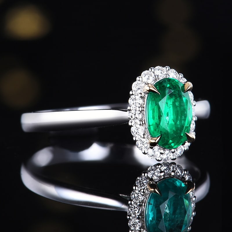 14k Gold 0.92 Ctw Vivid Green Natural Emerald & Diamond Ring - 2