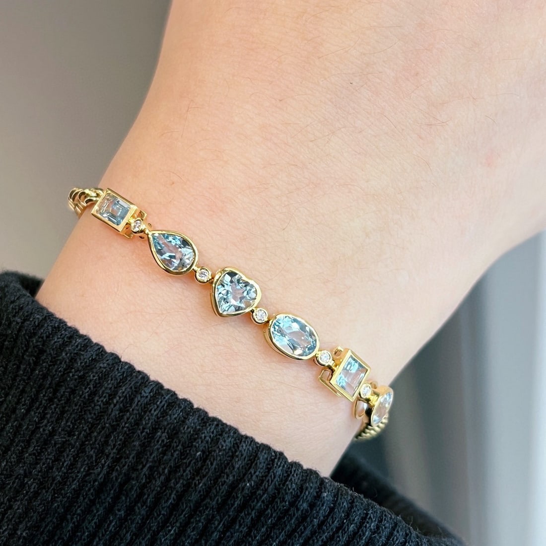 14k Gold 2.7 Ct Natural Aquamarine & Diamond Bracelet - 4