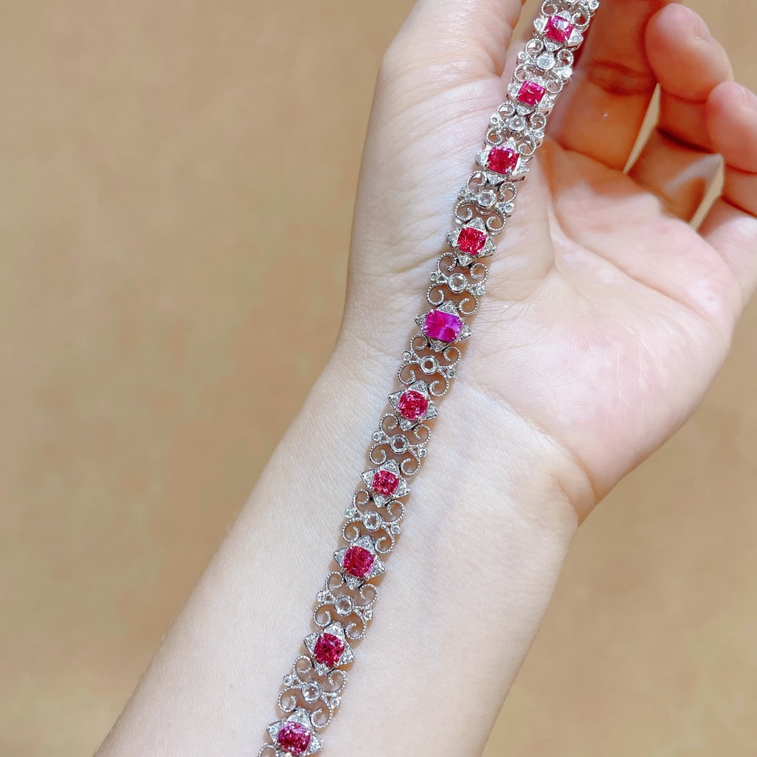 14k Gold 7.77 Ctw Natural Spinel & Diamond Bracelet - 2