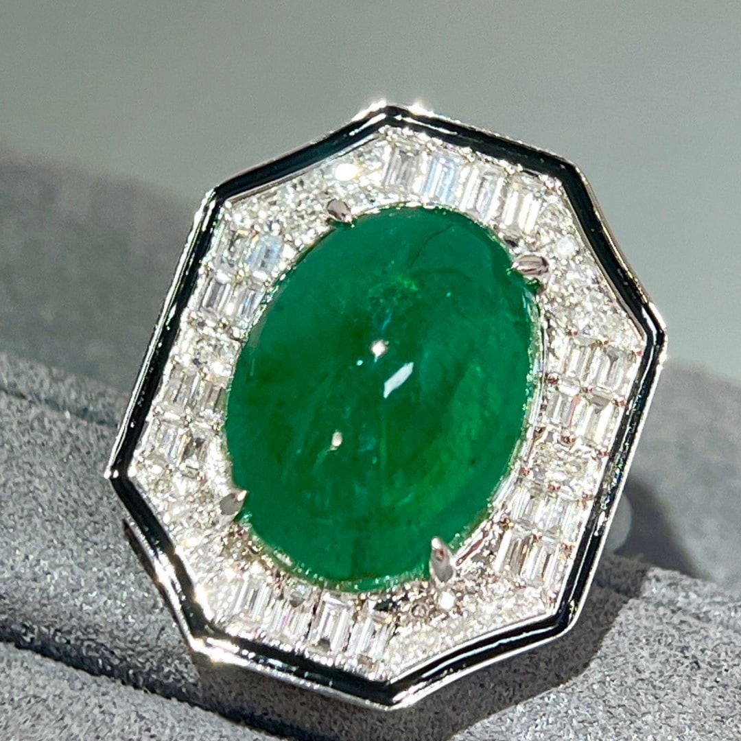 14k Gold 10.44 Ctw Vivid Green Natural Emerald & Diamond Ring - 4