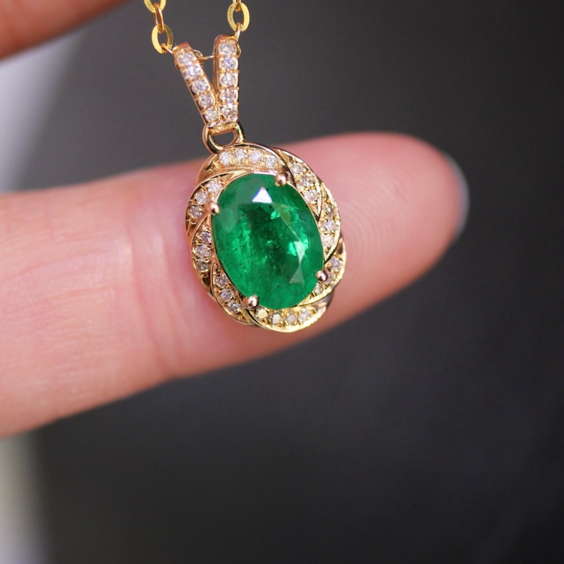 14k Gold 1.18 Ctw Vivid Green Natural Emerald & Diamond Pendant( Without Chain ) - 2