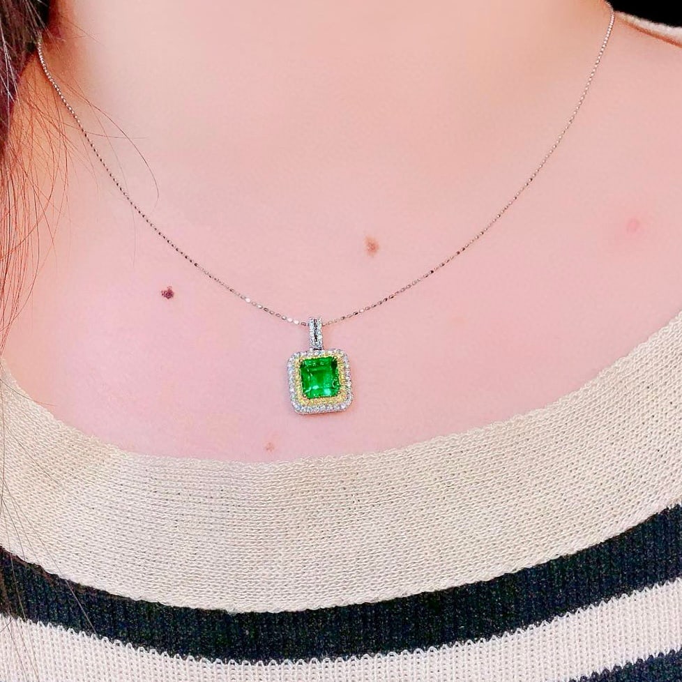14k Gold 2.11 Ctw Natural Emerald & Diamond Pendant( Without Chain ) - 3