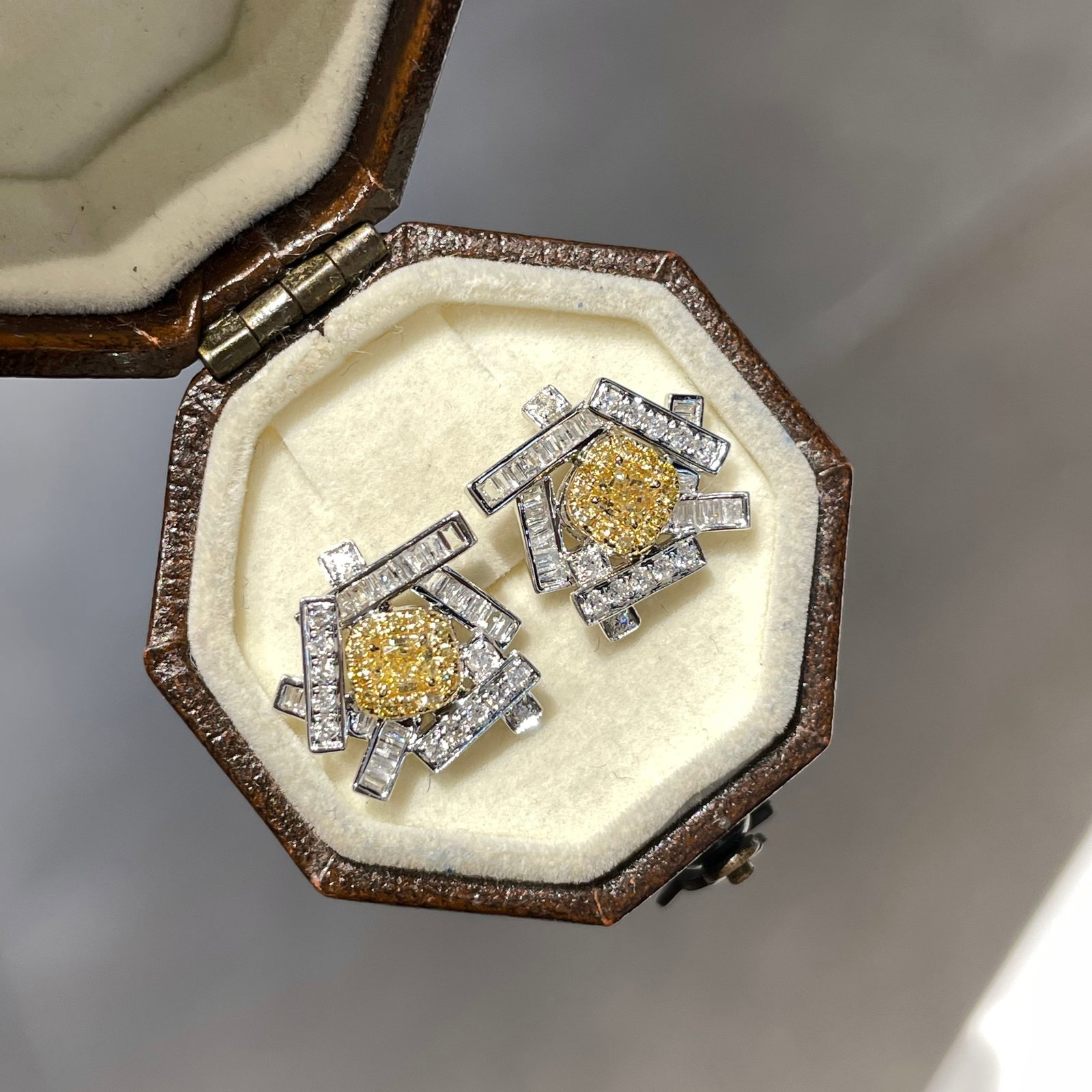 14k Gold 0.7 Ct Natural Color Diamond Earrings - 2