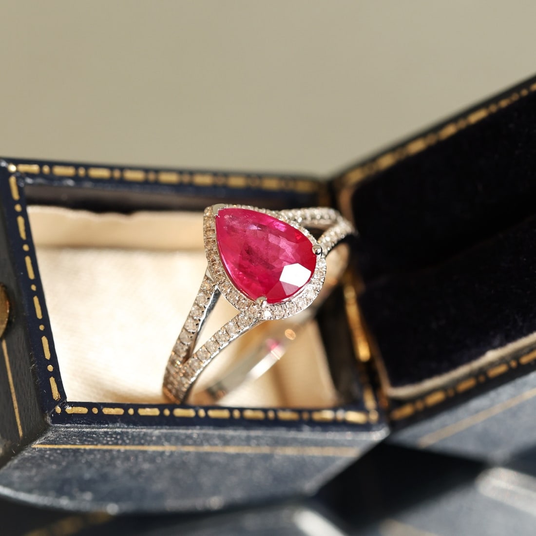 14k Gold 2.32 Ctw Natural Ruby & Diamond Ring - 2