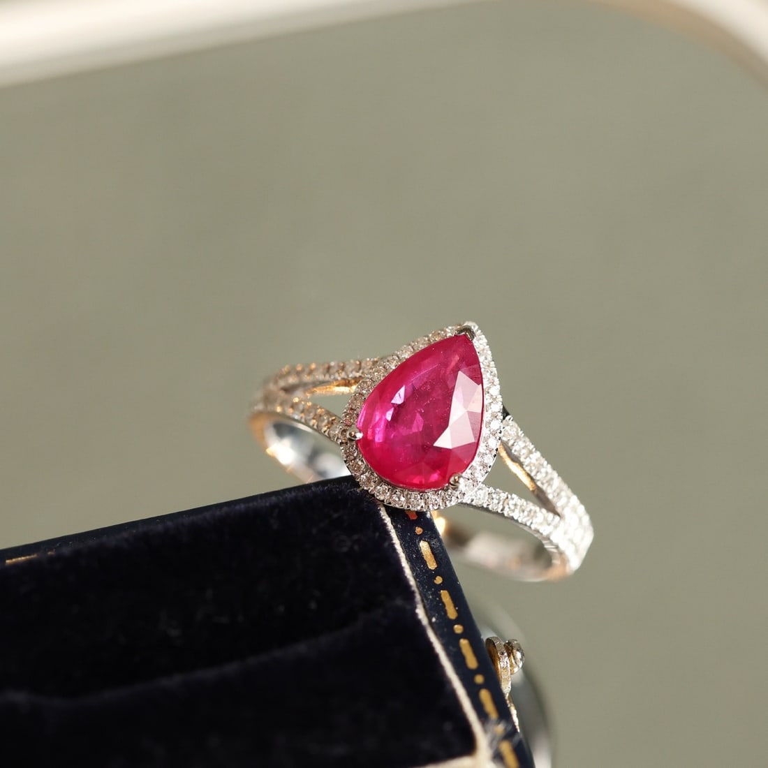 14k Gold 2.32 Ctw Natural Ruby & Diamond Ring - 3