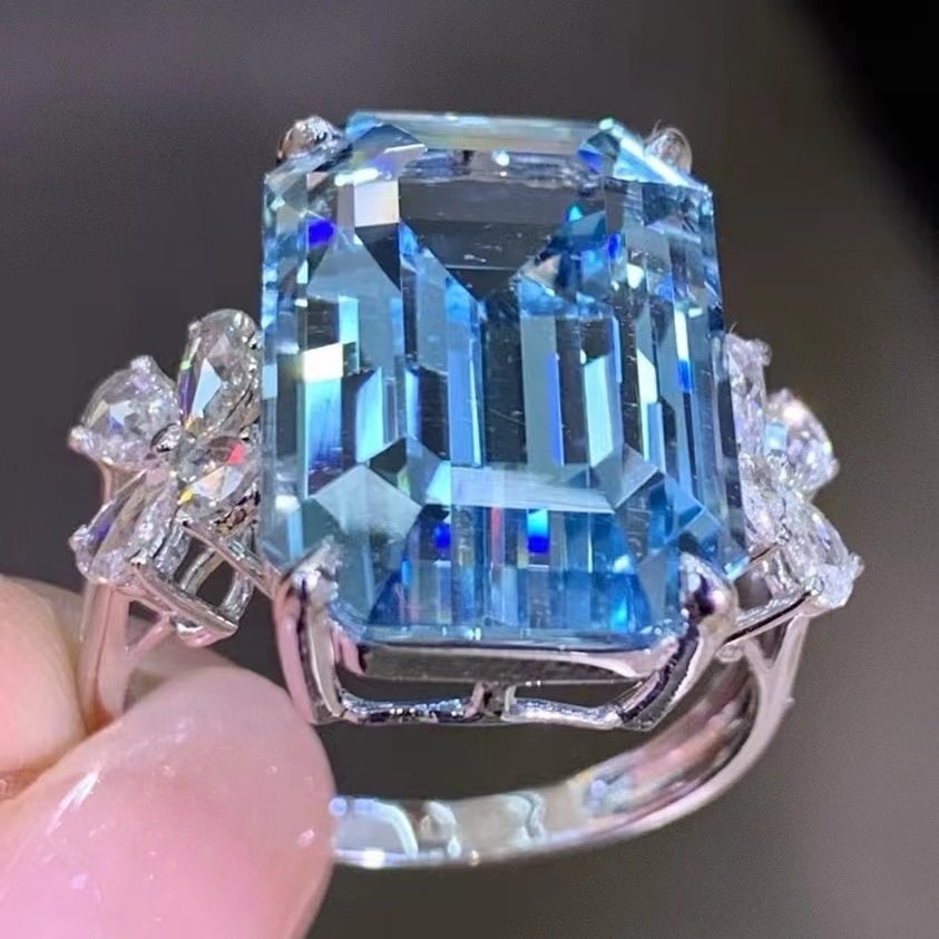 14k Gold 10 Ct Natural Aquamarine & Diamond Ring - 3