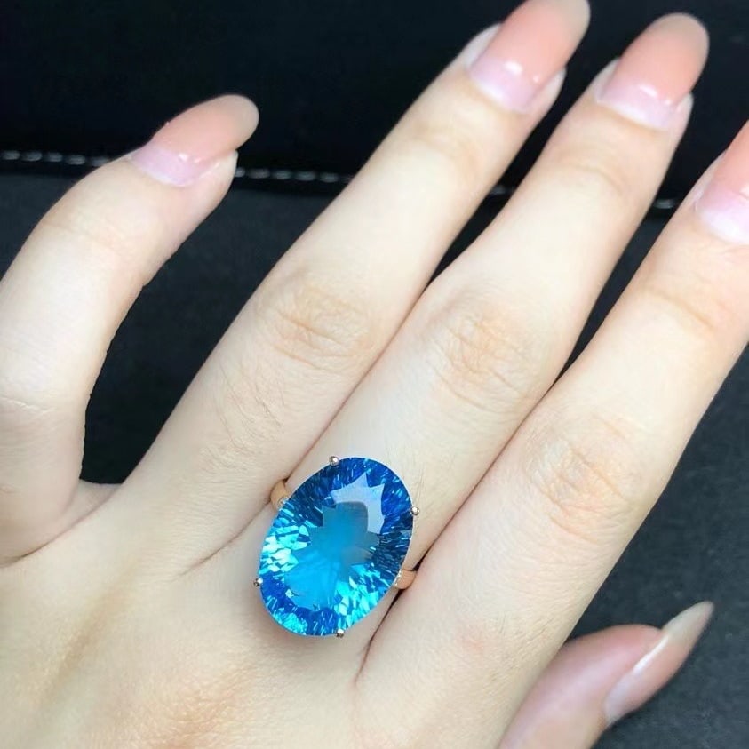 14k Gold 16.60 Ct Natural Topaz & Diamond Ring - 6