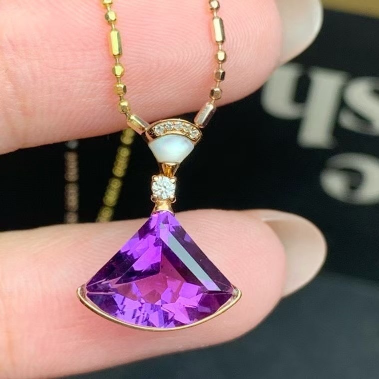 14k Gold 4 Ct Natural Amethyst & Diamond Pendant( Without Chain ): Ref:230935019 // gold content:14k gold // main gemstone:amethyst // shape:other // carat weight:4ct // color:purple // treatment:natural // // adjacent gemstone 2 : diamond // shape:round //
