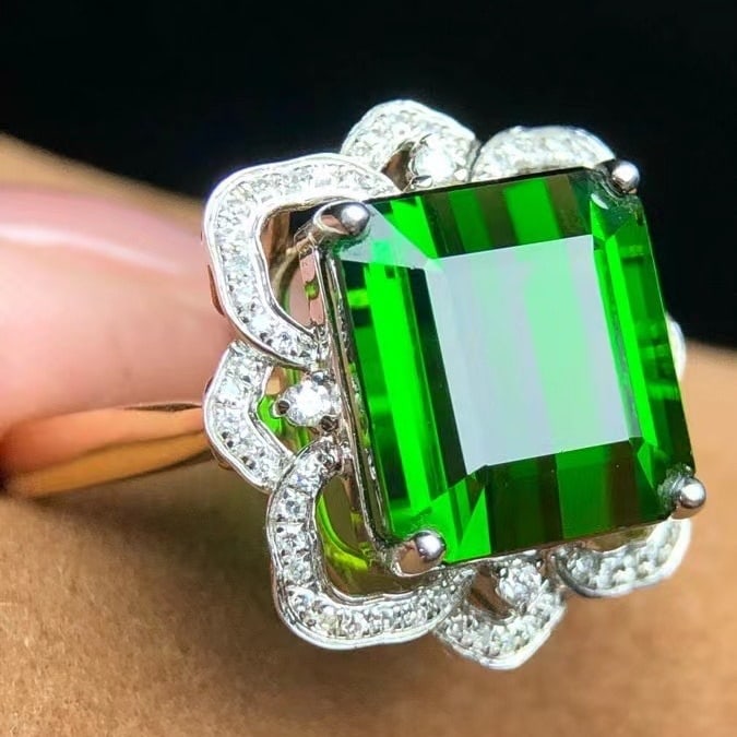 14k Gold 7.6 Ct Natural Tourmaline & Diamond Ring - 3