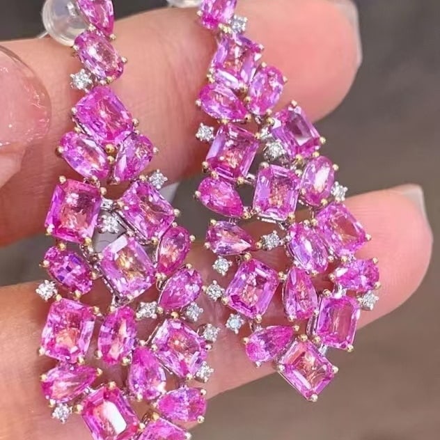 14k Gold 12 Ct Natural Padparadscha Sapphire & Diamond Earrings: Ref:230935031 // gold content:14k gold // main gemstone:padparadscha sapphire // shape:multiply // carat weight:12ct // color:orangish pink // treatment:natural // // adjacent gemstone 2 : diamond //