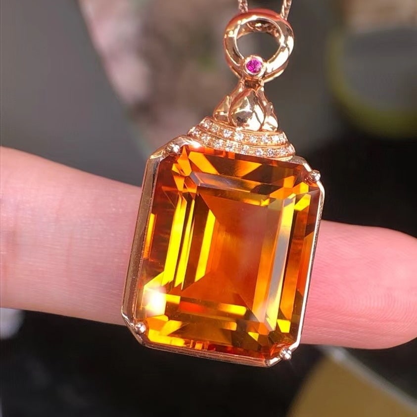14k Gold 24 Ct Natural Citrine & Diamond Pendant( Without Chain ): Ref:230935047 // gold content:14k gold // main gemstone:citrine // shape:octagonal // carat weight:24ct // color:yellow // treatment:natural // // adjacent gemstone 2 : diamond // number of