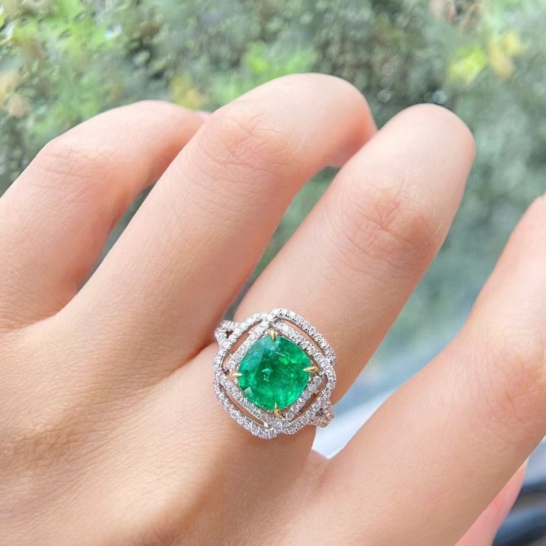 14k Gold 2.87 Ctw Vivid Green Natural Emerald & Diamond Ring - 4