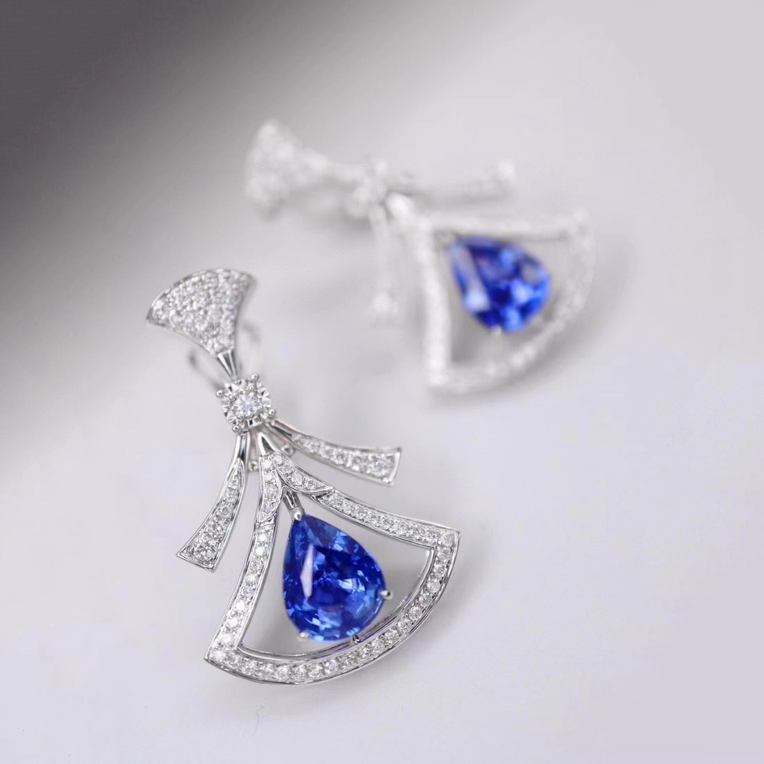14k Gold 5.49 Ctw Natural Sapphire & Diamond Earrings - 3