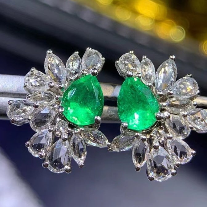 14k Gold 1 Ct Vivid Green Natural Emerald & Sapphire Earrings - 2