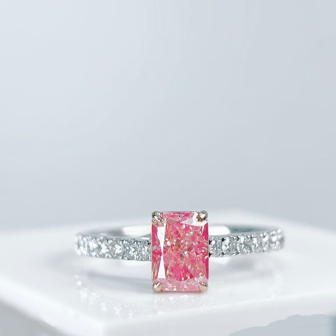 14k Gold 1.29 Ctw Natural Pink Diamond & Diamond Ring: Ref:230935078 // gold content:14k gold // ring size:7. 25us // // main gemstone:pink diamond // shape:radiant // carat weight:1. 0ct // color:pink // treatment:natural // // adjacent gemstone 2 :