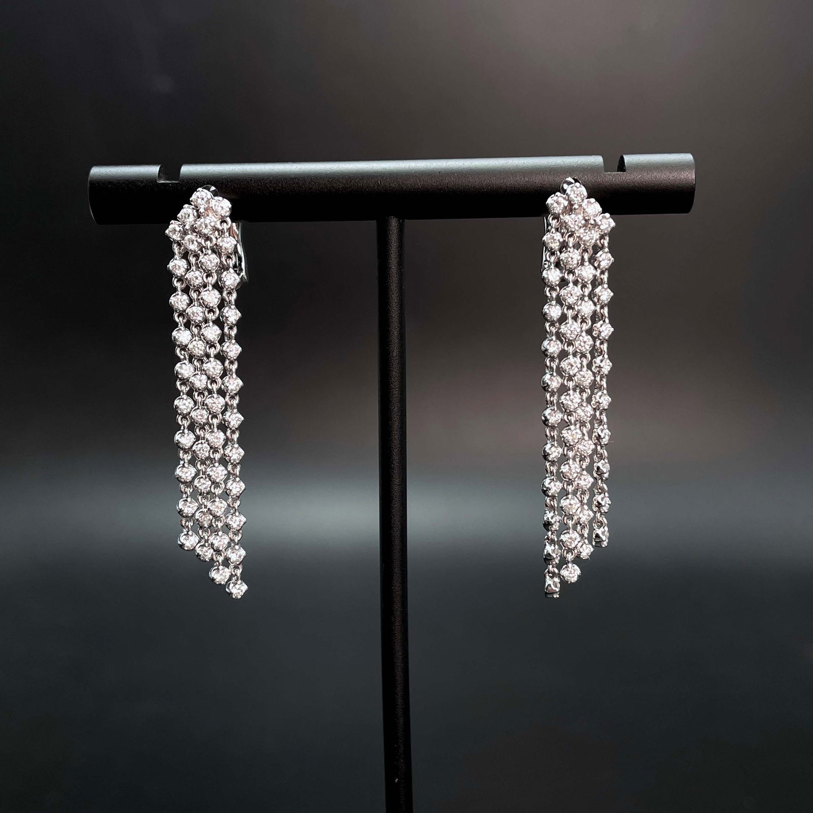 14k Gold 1.10 Ct Natural H Diamond Earrings: Ref:230935079 // gold content:14k gold // main gemstone:diamond // shape:round // carat weight:1. 10ct // clarity grade:vs-si // color:h // treatment:natural // cut grade:g // Condition: NewLow