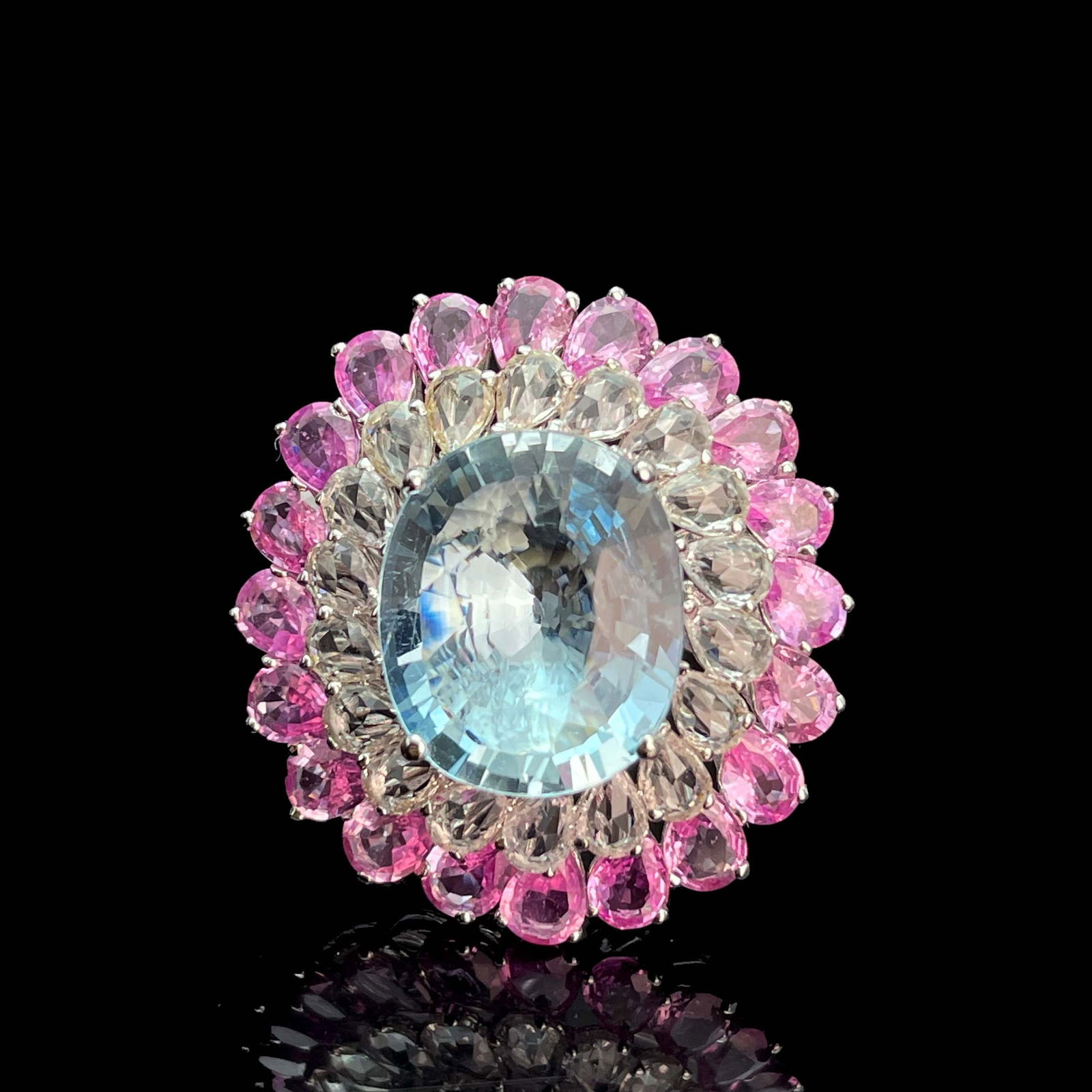 14k Gold 7.50 Ctw Natural Aquamarine & Sapphire Ring: Ref:230935087 // gold content:14k gold // ring size:7. 25us // // main gemstone:aquamarine // shape:oval // carat weight:5. 00ct // color:blue // treatment:natural // // adjacent gemstone 2 :