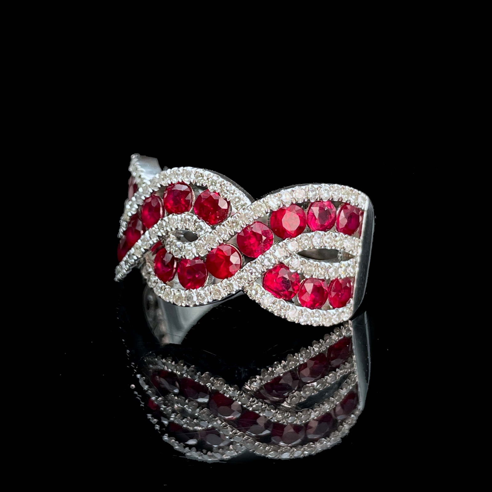 14k Gold 2.31 Ctw Natural Ruby & Diamond Ring - 2