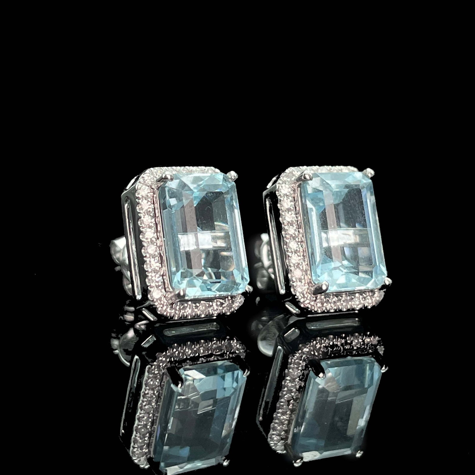 14k Gold 3.40 Ctw Natural Aquamarine & Diamond Earrings - 2