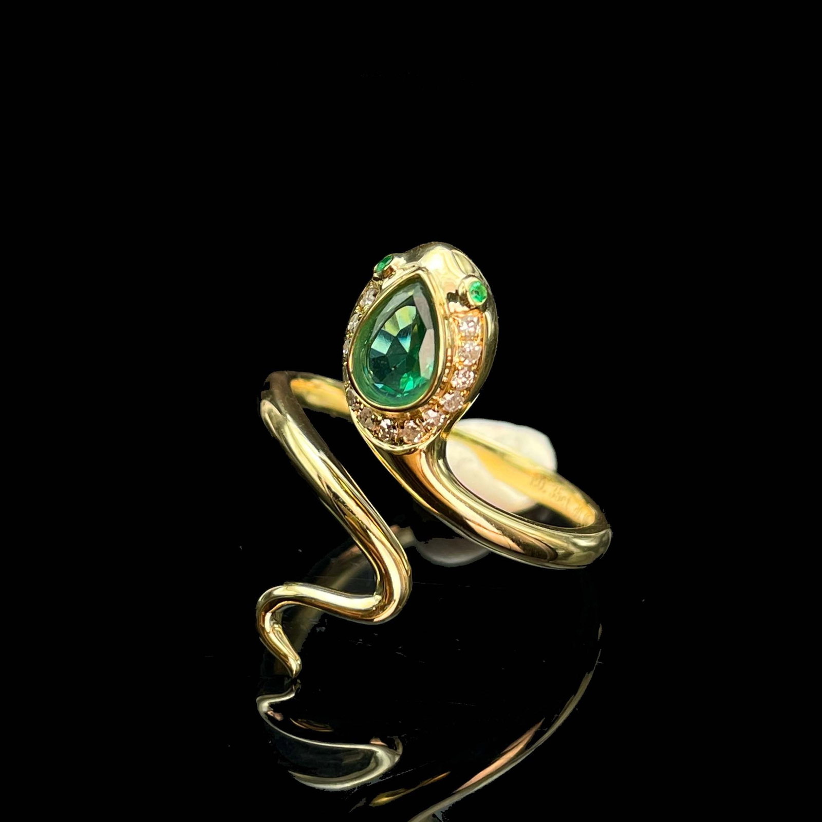 14k Gold 0.44 Ctw Vivid Green Natural Emerald & Diamond Ring - 5