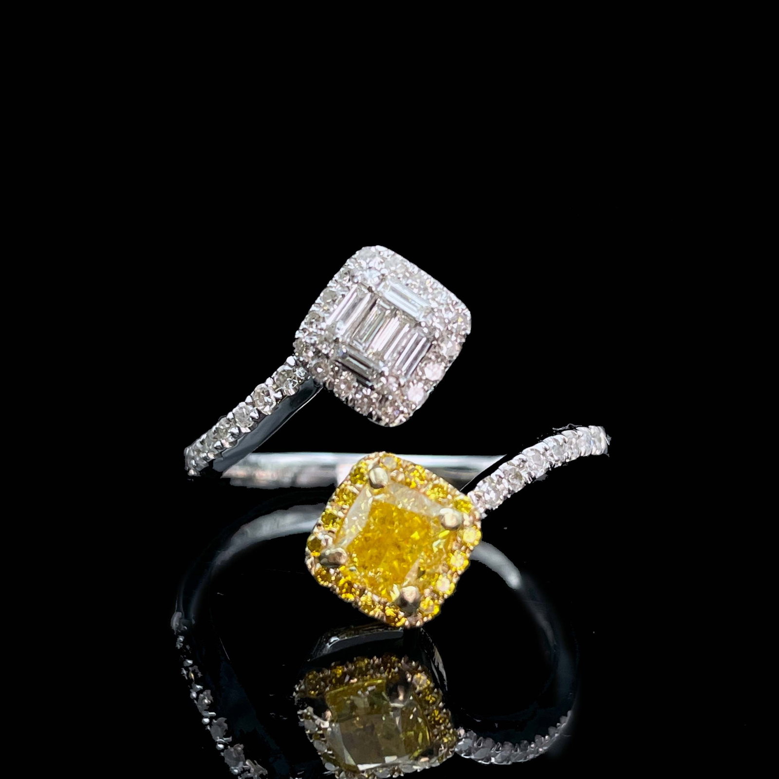 14k Gold 0.94 Ctw Natural Yellow Diamond & Diamond Ring - 5