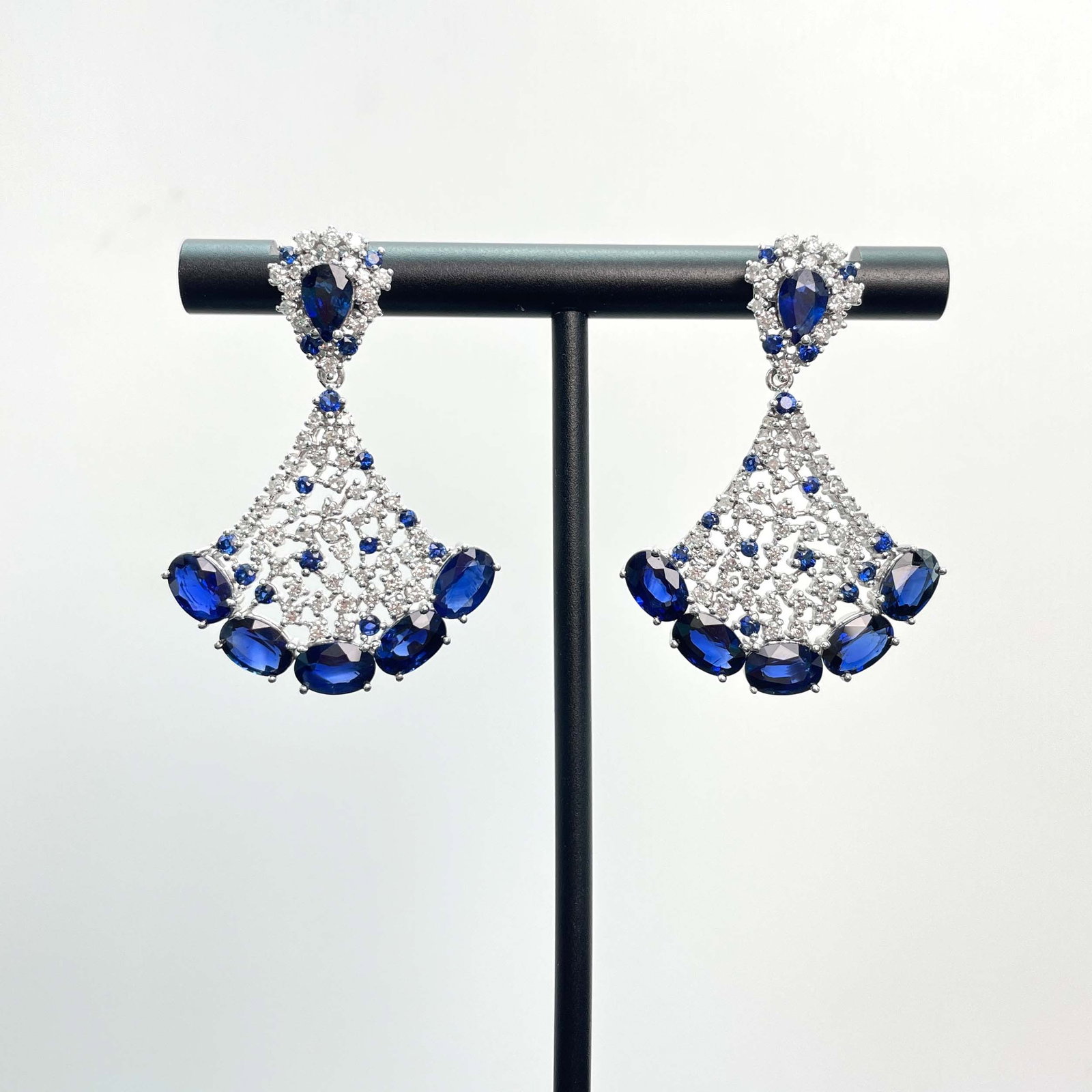 14k Gold 9.11 Ctw Natural Sapphire & Diamond Earrings: Ref:230935121 // gold content:14k gold // main gemstone:sapphire // shape:multiply // carat weight:7. 12ct // color:blue // treatment:natural // // adjacent gemstone 2 : diamond // shape:round //