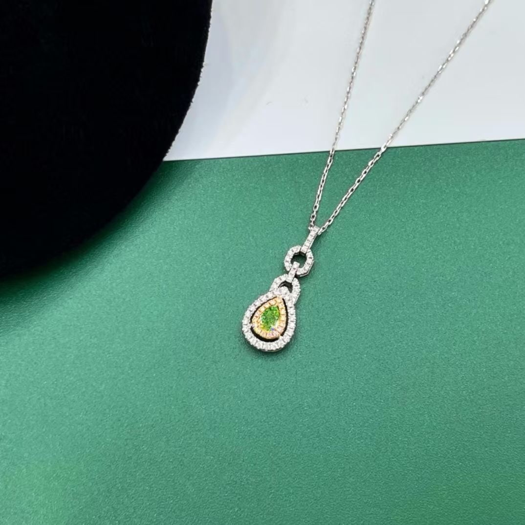 14k Gold 0.42 Ctw Natural Green Diamond & Diamond Necklace - 2