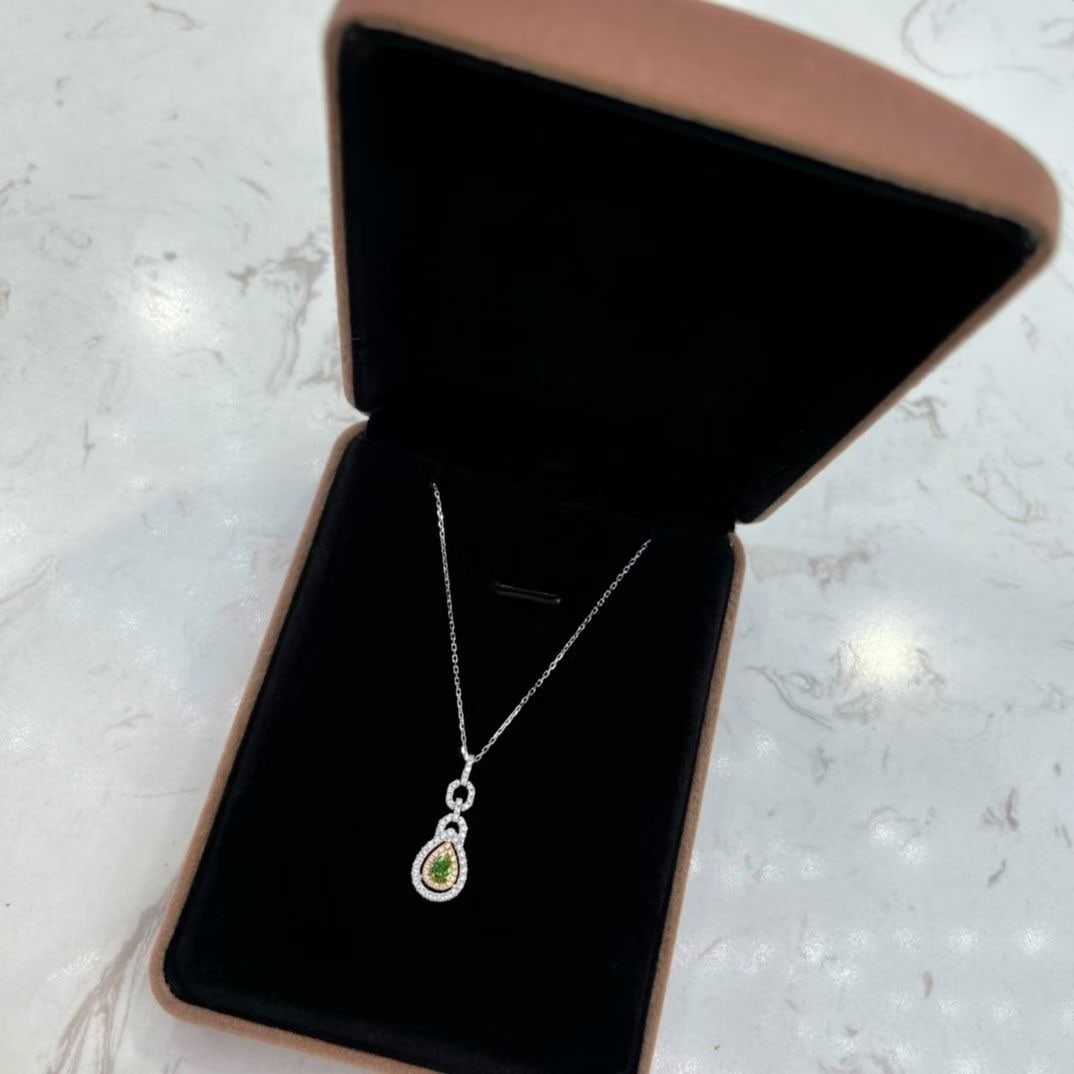 14k Gold 0.42 Ctw Natural Green Diamond & Diamond Necklace - 3