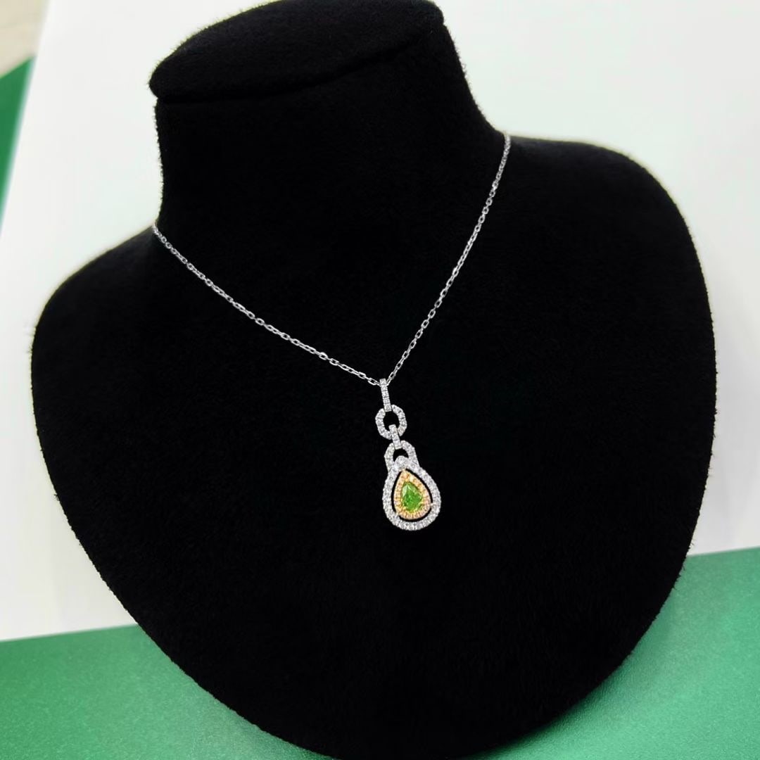 14k Gold 0.80 Ctw Natural Green Diamond & Diamond Earrings - 4