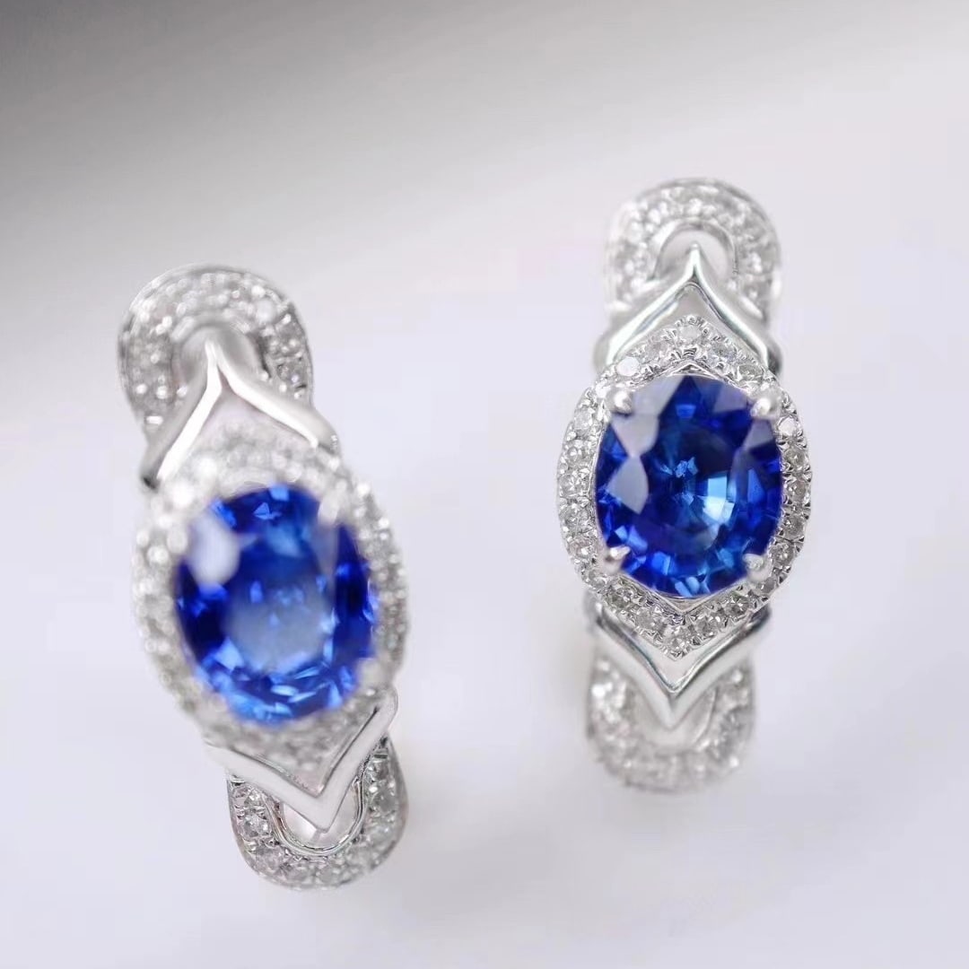 14k Gold 1.96 Ctw Natural Sapphire & Diamond Earrings: Ref:230935143 // gold content:14k gold // main gemstone:sapphire // shape:oval // carat weight:1. 7ct // color:royal blue // treatment:natural // // adjacent gemstone 2 : diamond // shape:round // car