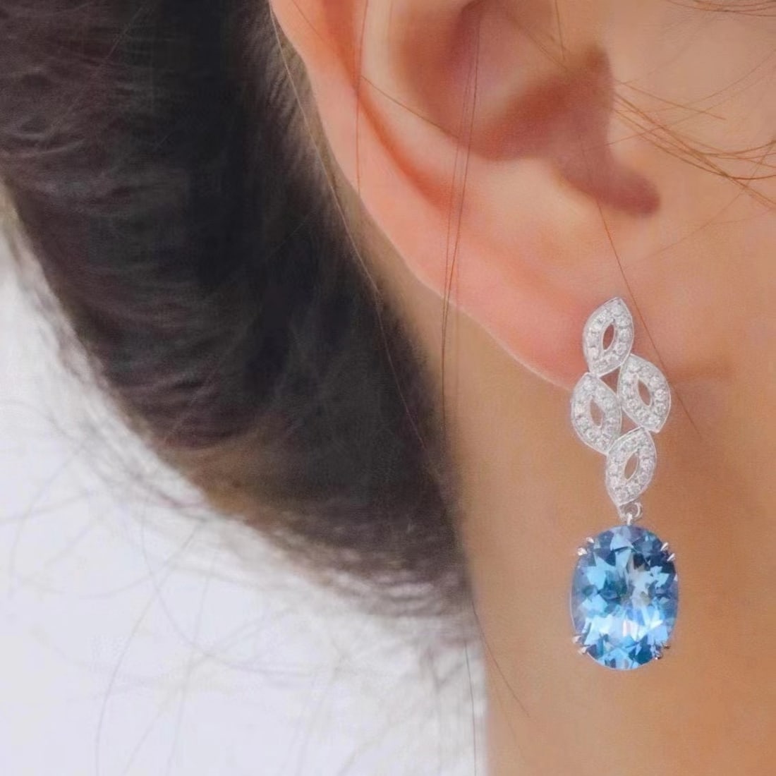 14k Gold 7.00 Ctw Natural Aquamarine & Diamond Earrings - 5